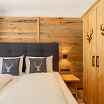 Pinzgau 1b Chalet